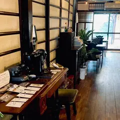 喫茶と喫酒 港
