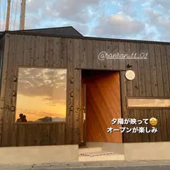 さんさん