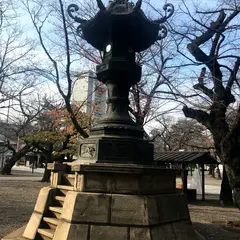青銅大灯籠