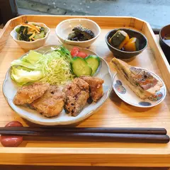 しおん 喫茶と美容室