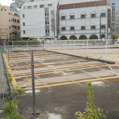 〒221-0835 神奈川県横浜市神奈川区鶴屋町１丁目