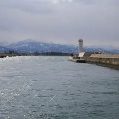 黒部港北防波堤灯台