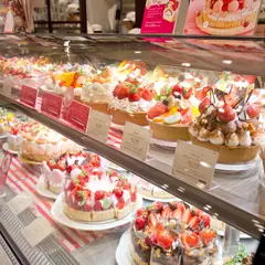 ラ・メゾン アンソレイユターブル パティスリー 大名古屋ビルヂング店
