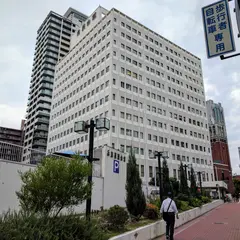 兵庫県民会館駐車場