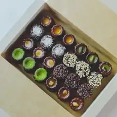 As canele &. 瓦町店