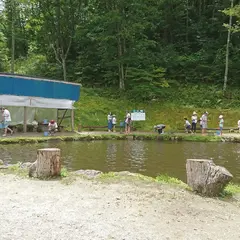 治部坂高原 釣り堀