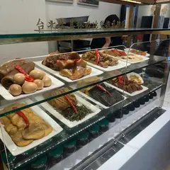 雙月食品社 濟南店 台北 善導寺｜雞湯 養生湯品 傳統美食 滷味 餐廳/外帶/外送
