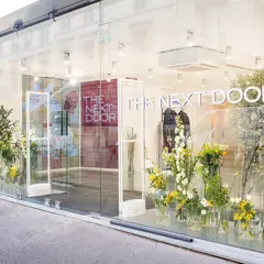 THE NEXT DOOR Paris