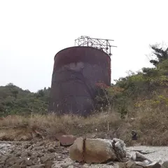 石灰石貯蔵タンク