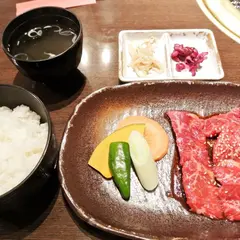 牛和鹿 六本木
