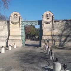 Père Lachaise Cemetery