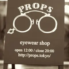 "PROPS" メガネ・サングラスショップ