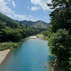 抱返り渓谷