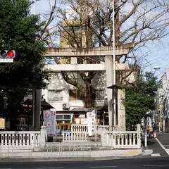 鳥越神社
