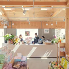 BEACH MARKET
