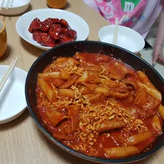 엽기떡볶이 장안점