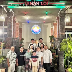 De jukung Resto & Bar Tanah Lot
