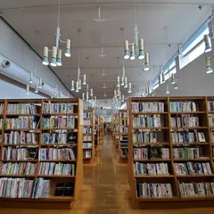 小田原市立かもめ図書館