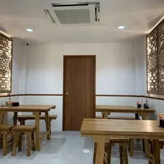 ジョークサムヤーン トンロー支店