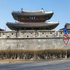 豊南門（Fengnam Gate）