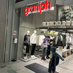 グラニフ 心斎橋