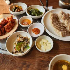 신설보쌈앤칼국수