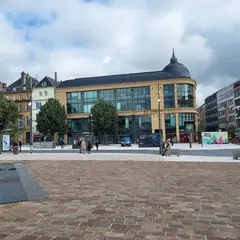 レピュブリック広場