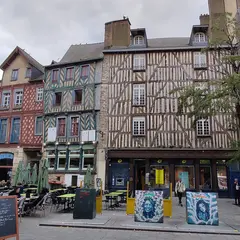 Pl. Sainte-Anne