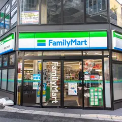ファミリーマート 歌舞伎町交番前店