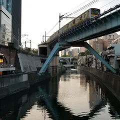 〒101-0021 東京都千代田区外神田２丁目５