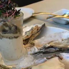 ＧＵＭＢＯ ＆ ＯＹＳＴＥＲ ＢＡＲ ミント神戸店