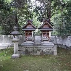 村屋神社