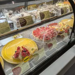 フルーツケーキファクトリー 白石店