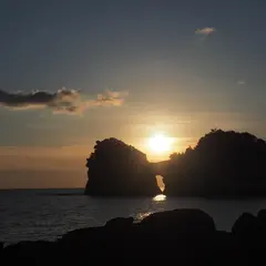 円月島