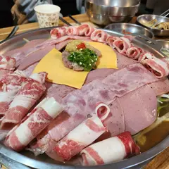 이태리부대찌개 신사점