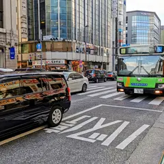 新宿伊勢丹前