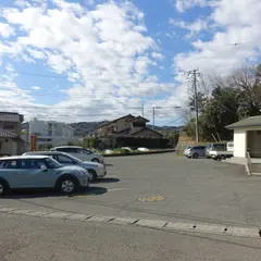 川勾神社駐車場