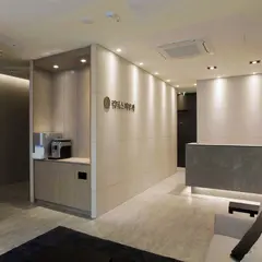 Leaders Dermatology Clinic Cheongdam dosan-daero
