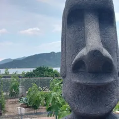 向島のモアイ像