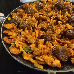 Booyas 烤牛腸
