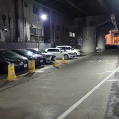 大阪市立本町地下駐車場