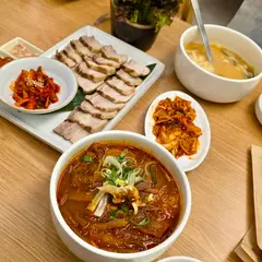 黄生家カルグクス インスパイアモール店