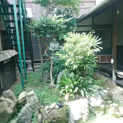 おいとこ三津浜邸