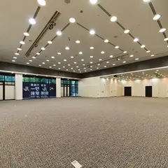 ベルサール飯田橋駅前