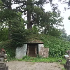 穴八幡古墳