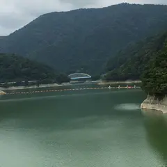 丹沢湖