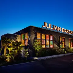 ジュリアン ベーカリー ファクトリー