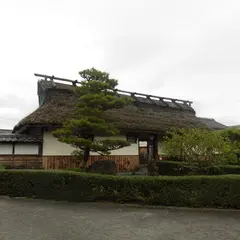 旧澤井家長屋門