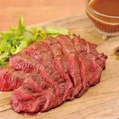 ワイン・グリル・馬刺し 馬肉バル 跳ね馬