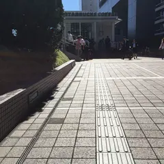 スターバックスコーヒー 新宿サザンテラス店